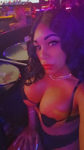 Niki, 29  female escort, Ocala